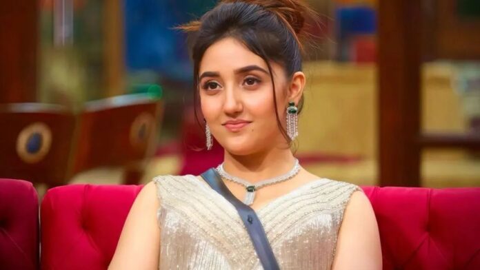 आधी रात में भावुक पोस्ट, बाहर आते ही अश्नूर कौर का शो पर तंज!