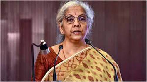 Business News Hindi : भारत विश्व की तीसरी बड़ी अर्थव्यवस्था बनने की तरफ अग्रसर : वित्त मंत्री