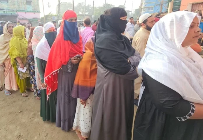 दूसरे और अंतिम चरण के लिए मतदान जारी, 9 बजे तक 14.55 प्रतिशत मतदान