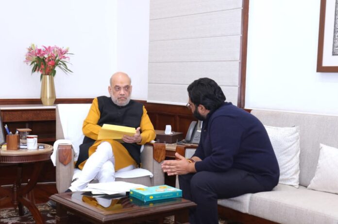 सांसद कार्तिकेय ने संसद भवन में गृह मंत्री से की शिष्टाचार भेंट-MP Kartikeya paid a courtesy visit to the Home Minister at the Parliament House.-Aaj Samaaj