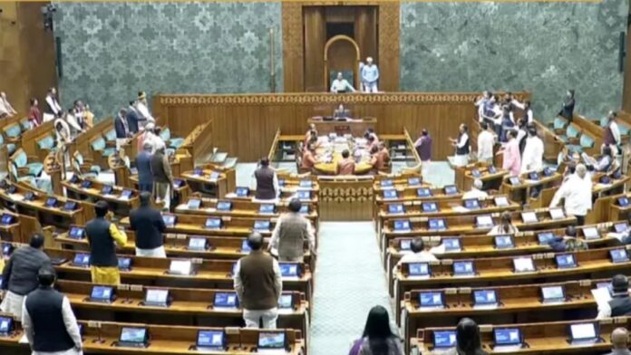 PM मोदी पर कथित अपशब्दों को लेकर संसद में हंगामा, BJP ने सोनिया गांधी से माफी की मांग की