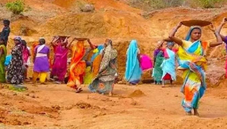 मनरेगा का नाम बदलकर ‘पुजनिक बापू ग्रामीण रोजगार…