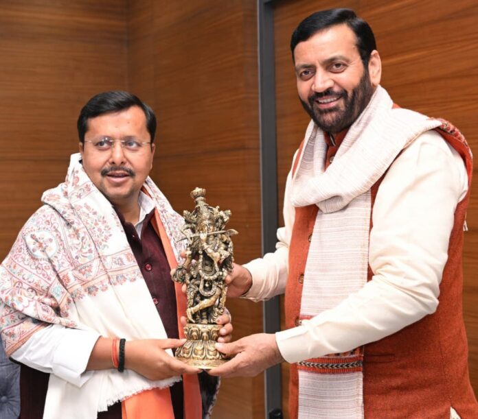 CM Nayab Singh Saini भाजपा के नवनियुक्त कार्यकारी राष्ट्रीय अध्यक्ष नितिन नबीन को बधाई देने पहुंचे नई दिल्ली