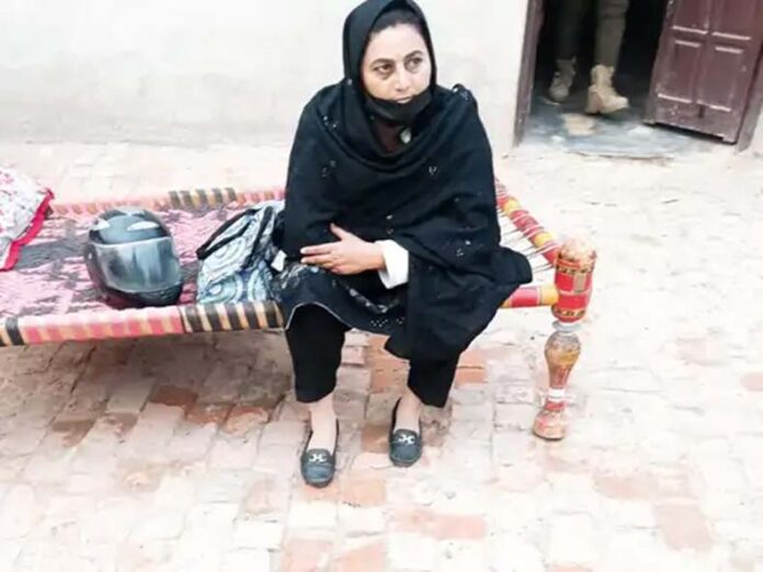 पाकिस्तान गई पंजाबी महिला सरबजीत कौर को गिरफ्तार