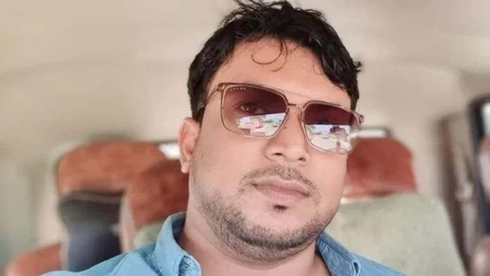 40 वर्षीय हिंदू शरत चक्रवर्ती मणि की धारदार हथियारों से हमला कर हत्या