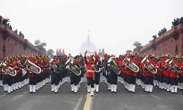 विजय चौक पर बीटिंग रिट्रीट सेरेमनी हुई