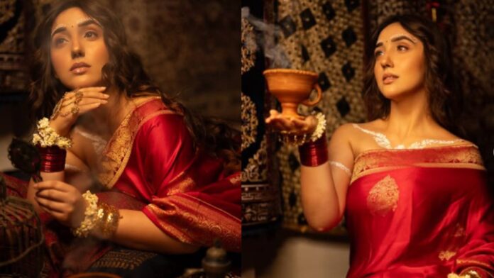 21 साल की अशनूर कौर ने ढाया कहर, साड़ी में धुनुची-गजरा संग दिए शानदार पोज