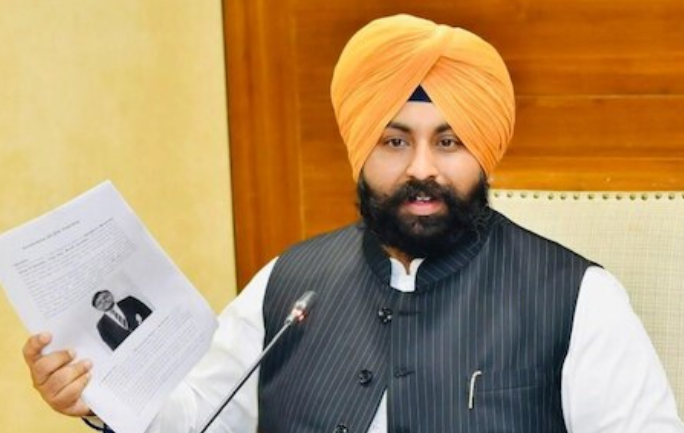 सरकारी स्कूलों के 305 स्टूडेंट्स ने JEE Mains पास किया