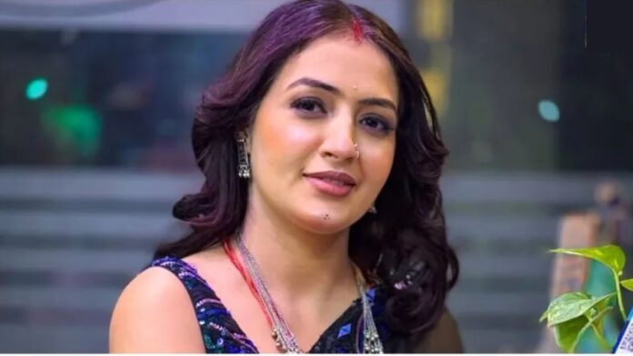 हर दिन नया ड्रामा! वड़ा पाव गर्ल ने कैमरे पर किया प्यार का इज़हार