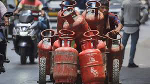 LPG Crisis in India : एलपीजी के आपूर्ति सामान्य और पर्याप्त : इंडियन ऑयल