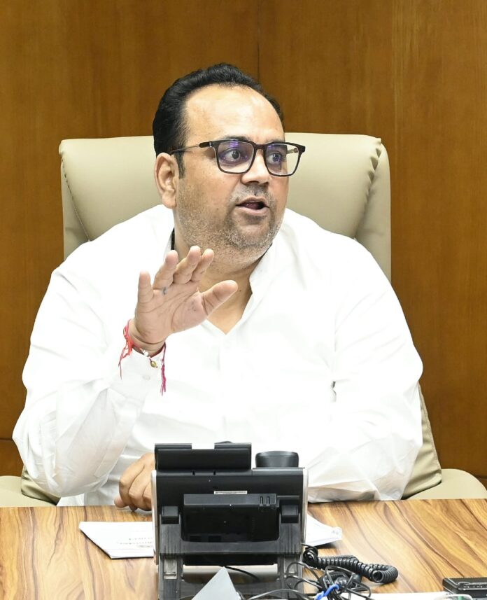 दिल्ली सरकार डीटीसी के बेड़े में 200 नई इलेक्ट्रिक बसें शामिल करेगी