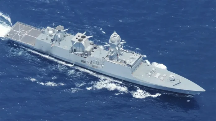 रक्षा मंत्री राजनाथ सिंह ने एडवांस्ड स्टेल्थ फ्रिगेट आईएनएस तारागिरी को कमीशन किया