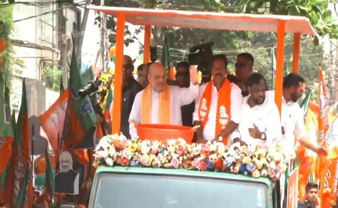 केंद्रीय गृह मंत्री अमित शाह ने बेपोर विधानसभा क्षेत्र में किया रोड शो