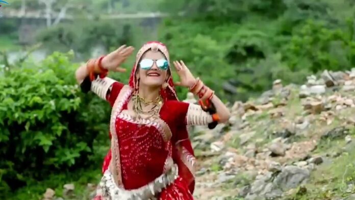 Gori Nagori Viral Dance: Gori Nagori का ‘ले फोटो ले’ पर धमाकेदार डांस, हॉट अदाओं ने इंटरनेट पर लगाई आग