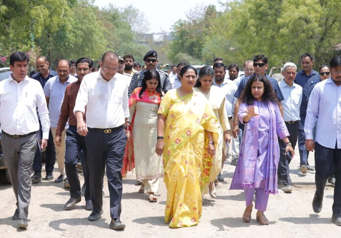 Delhi CM News : दिल्ली को मिलेगा मॉडल परिवहन सेवा केंद्र : सीएम रेखा गुप्ता