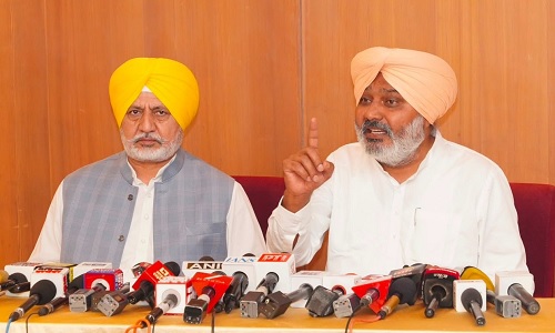 पंजाब के सीएम को निशाना बनाकर