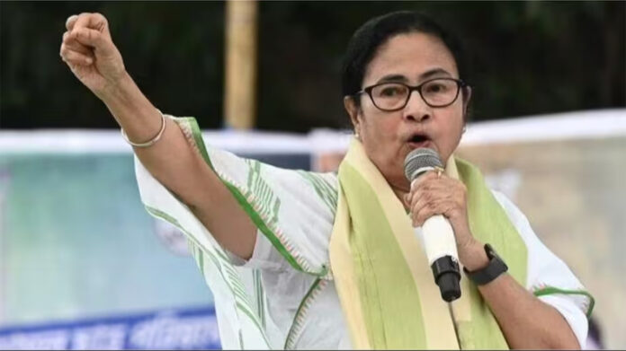 पार्टी विरोधी गतिविधियों के आरोप में ममता ने 2 विधायकों को पार्टी से निकाला
