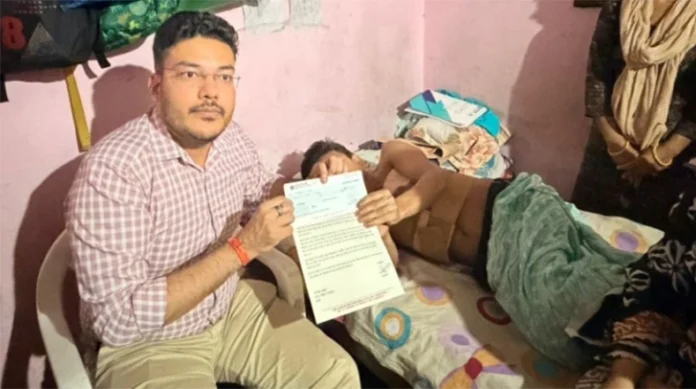सीएम रेखा गुप्ता ने बहादुरी दिखाने वाले रोहित मुखिया को किया 5 लाख की मदद देने का ऐलान