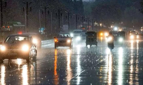दिल्ली में तेज बारिश से मिली गर्मी से राहत