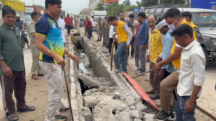 जयपुर में फुटपाथ पर बैठे एक परिवार के 5 लोगों को ट्रॉले ने कूचला, 4 की मौत