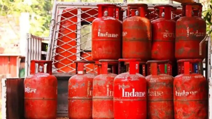 LPG सिलेंडर के लेटेस्ट रेट जारी, जानिए आपके शहर में आज कितनी है कीमत