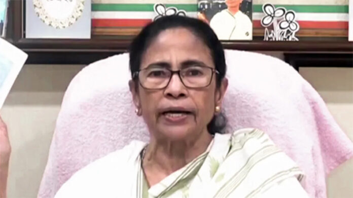 टीएमसी के बागी नेताओं को ममता ने दी चुनौती, कहा- मुझे रोकना है तो मारना पड़ेगा