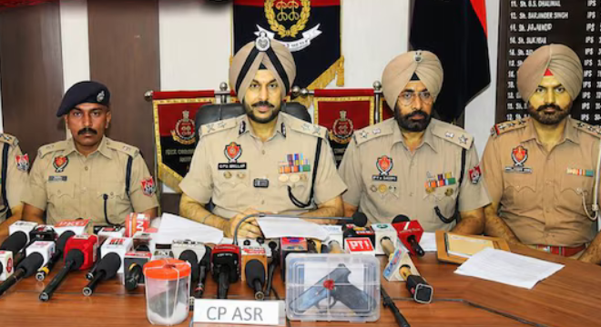 बड़ी आतंकी साजिश नाकाम, ISI का एजेंट हैंड ग्रेनेड और…