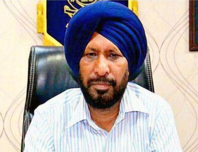 छात्रों पर लाठीचार्ज और राहुल गांधी व सांसदों पर पुलिस…