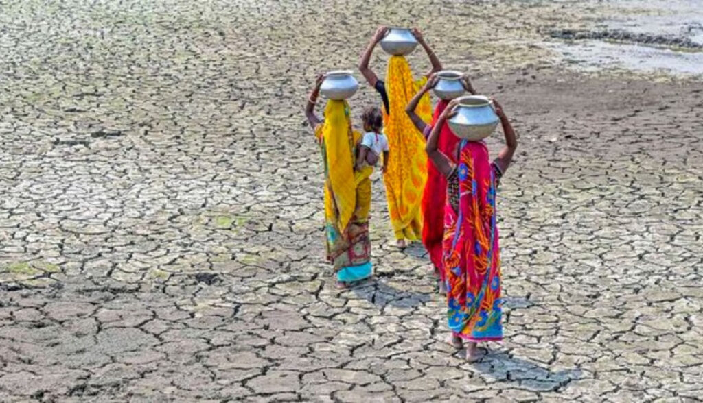देश में बढ़ रहा जल संकट, 166 बड़े जलाशयों में सिर्फ 32.38% पानी