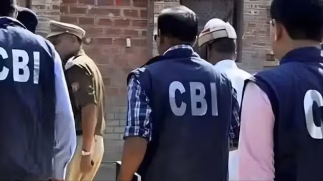 UPSC एग्जाम में 76वीं रैंक लाने वाला चंडीगढ़ का अफसर रिश्वत लेते गिरफ्तार, 4 लाख रुपये मांगे थे, सीबीआई ने ट्रैप लगातार पकड़ा