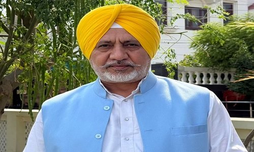 AAP नेता बलतेज पन्नू ने तख्त श्री हजूर साहिब में सुखबीर बादल पर हमले की कोशिश की निंदा की