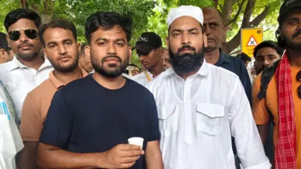 ट्रांसजेंडर वॉलंटियर माहिरा ने जुनैद के खिलाफ पुलिस को दी शिकायत