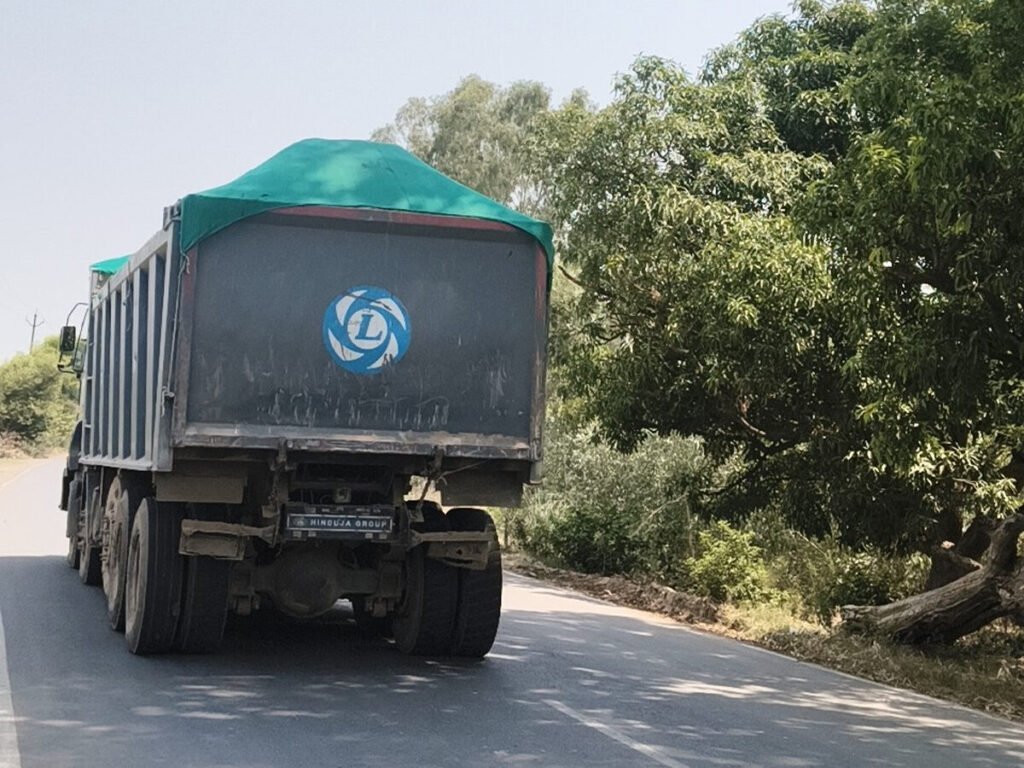 अब सड़क पर खुले नहीं दौड़ेंगे डंपर और टिपर