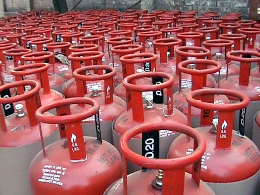 US-ईरान युद्ध से चेती सरकार, LPG उत्पादन का अधिकतम लक्ष्य तय, रिलायंस को मिली बड़ी हिस्सेदारी
