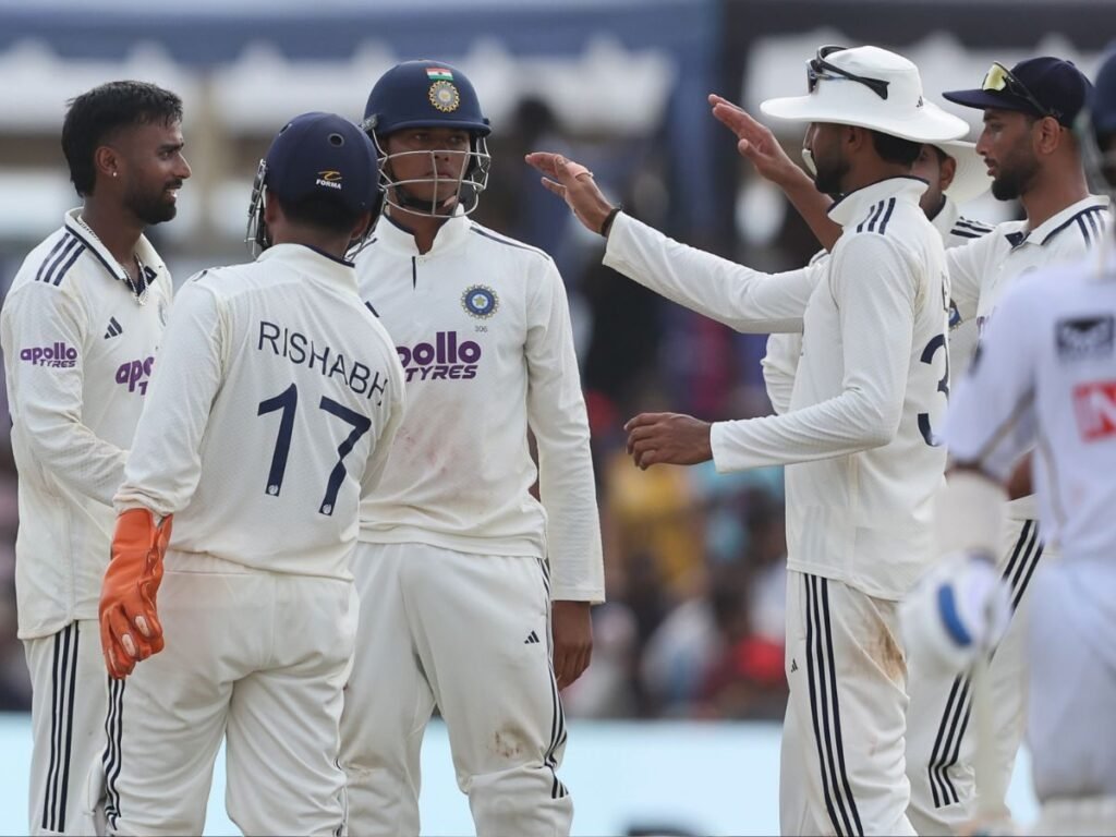 Ind vs SL Test: घर में घुसकर श्रीलंका को टीम इंडिया ने मारा, स्पिन तिकड़ी के आगे टेके घुटने, मिली बड़ी बढ़त | Sports