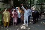 अंबाला में पुलिस पर हमले के बाद NH-44 पर रिटायर्ड पुलिसकर्मियों का प्रदर्शन, घायल DSP वीरेंद्र की पत्नी ने की सख्त कार्रवाई की मांग