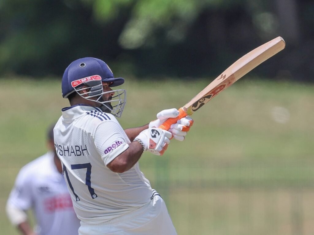 Rishabh Pant Record: चोट के बाद उतरे बल्लेबाजी करने, ऋषभ पंत ने तोड़ा डाला महेंद्र सिंह धोनी का सबसे बड़ा टेस्ट रिकॉर्ड | Sports