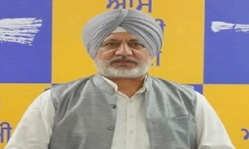 बलतेज पन्नू बोले- अमरजीत सिंह चावला पर लगे गंभीर आरोपों पर सुखबीर बादल अभी तक चुप क्यों हैं?