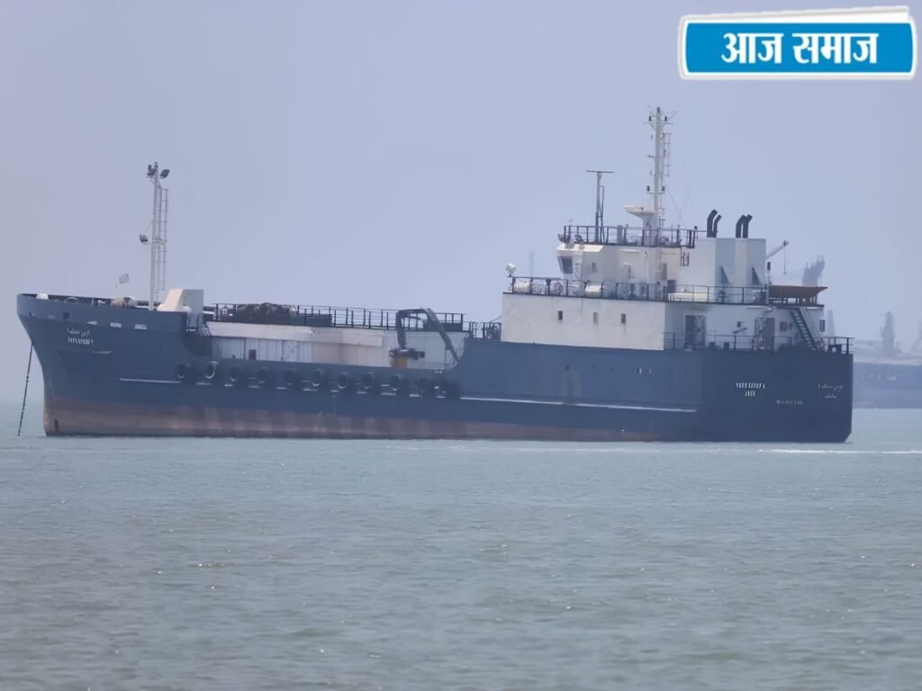 फारस की खाड़ी में 6 भारतीय जहाज, करीब 4500 नाविकों की सुरक्षा पर सरकार की नजर, होर्मुज संकट के बीच बढ़ी चिंता | National