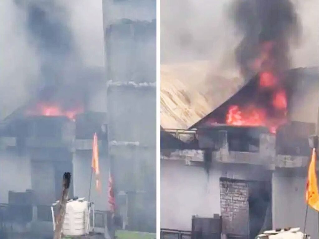 15 दमकल गाड़ियां मौके पर पहुंची, दिल्ली स्वरूप नगर में भीषण अग्निकांड, पड़ोसी घर के 6 लोग धुएं से प्रभावित | Crime