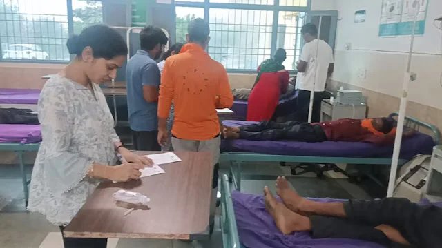 हरियाणा के खरखौदा में केएमपी एक्सप्रेसवे पर कार और ट्रक में भिड़ंत, 3 मजदूरों की मौत, 9 घायल, पांच को पीजीआई रेफर किया