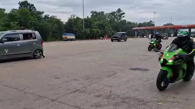 हरियाणाः कालका-शिमला हाईवे पर स्टंट करना पड़ा भारी, माफी मांगते नजर आए स्टंटबाज, 45 हजार का काटा चालान, बाइक-स्कूटी जब्त