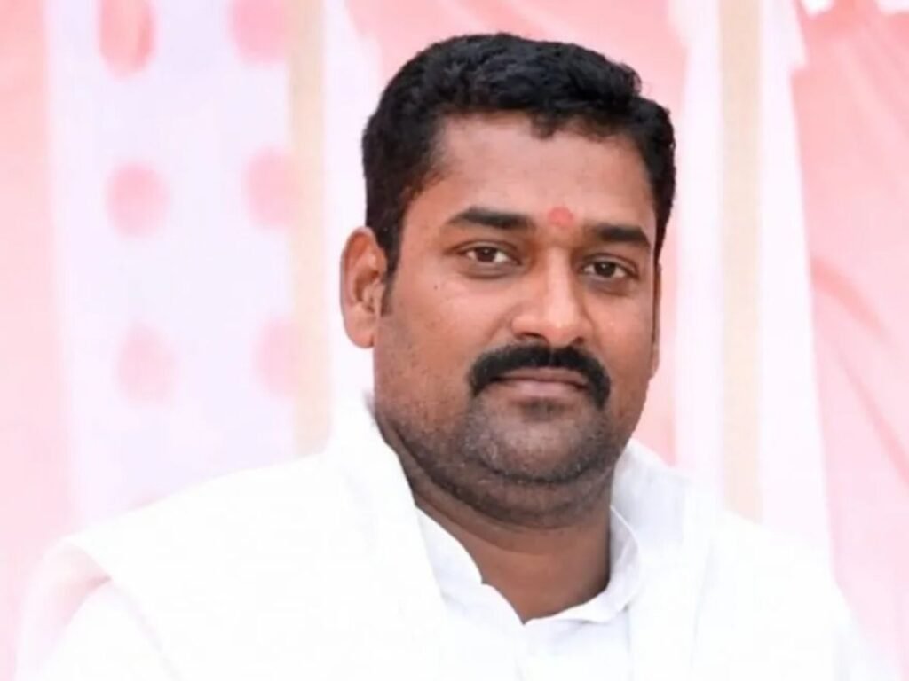 प्रयागराज में सपा नेता पवन यादव की गोली मारकर हत्या, अखिलेश ने कहा- अपराधियों को बचा रही सरकार
