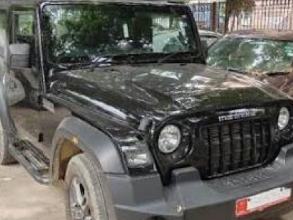 द्वारका एक्सप्रेसवे पर थार का कहर, बाइक सवार को मारी टक्कर, देखें वीडियो