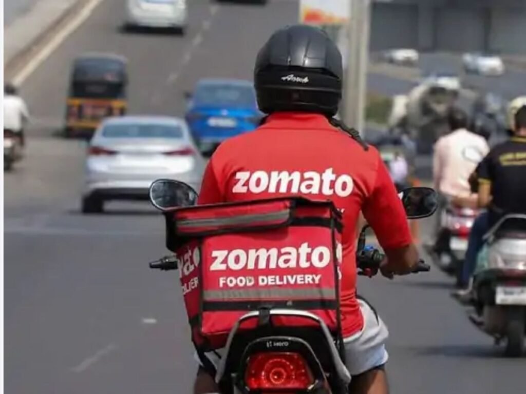 जोमैटो पर खाना मंगाना हुआ महंगा, अब ऑर्डर पर लगेगा एक्सट्रा चार्ज, देखें कितनी ढीली होगी जेब
