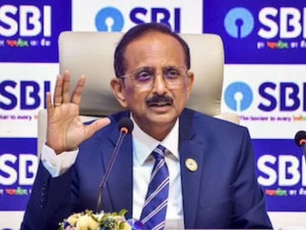 SBI में 12,000 भर्तियां निकलेंगी, क्लर्क और ऑफिसर के लिए निकलेगी वैकेंसी