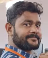 फरीदाबाद के सूरजकुंड दिवाली मेले में 20 किलो घड़ी की कीमत 25 हजार, आम की लकड़ी से तैयार, दीवार घड़ी बनी आकर्षण का केंद्र, जाने खासियत