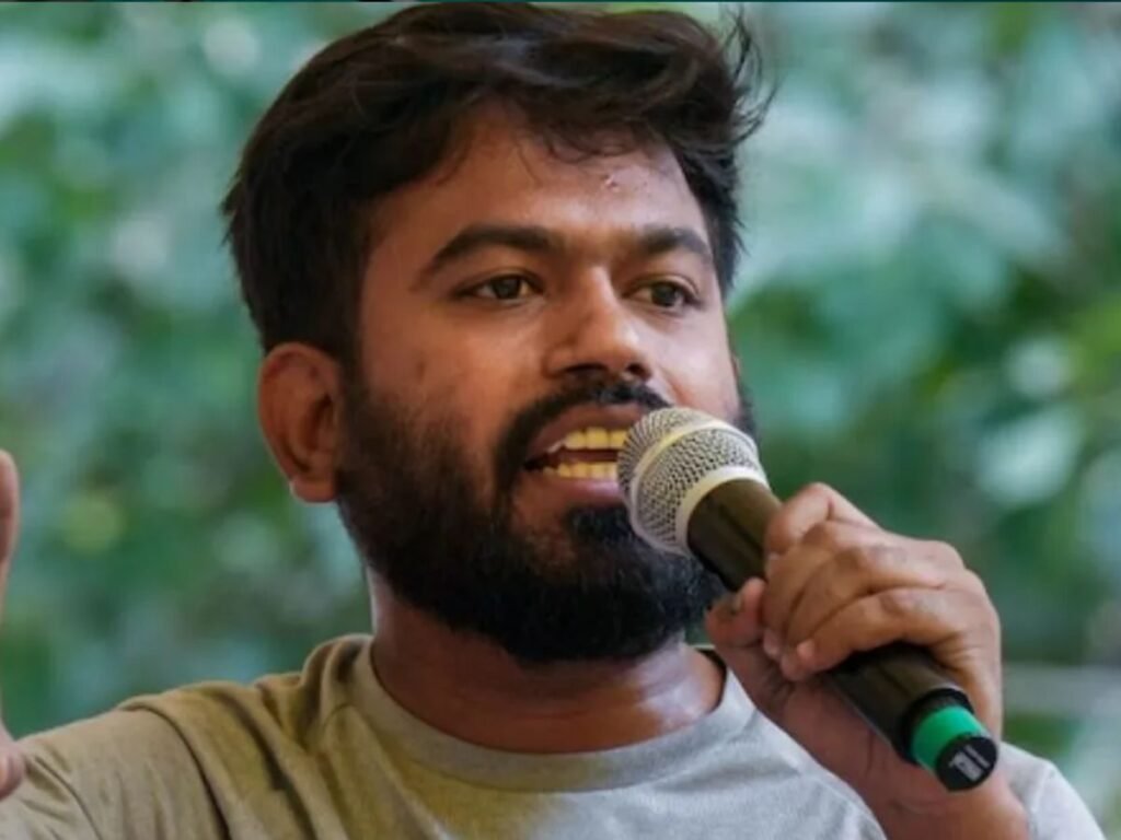 अभिजीत दीपके की दादी का निधन, परिवार में मातम, दिल्ली में हिरासत में दीपके
