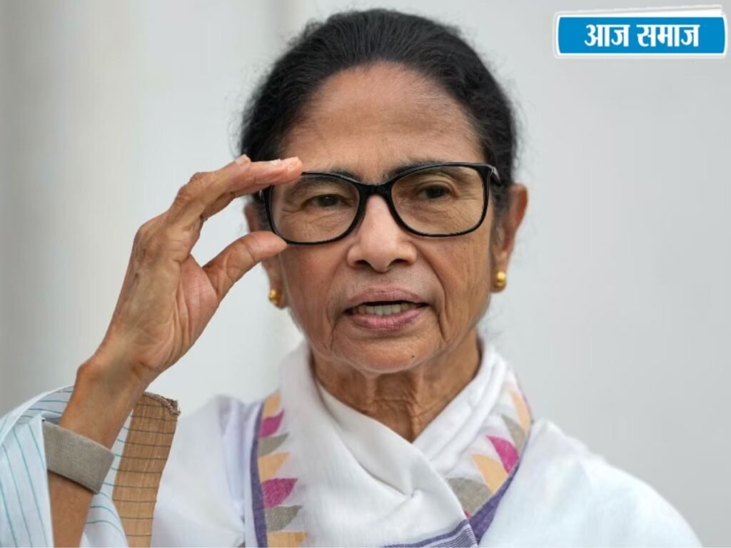 Mamata Banerjee News: कालीघाट में ममता बनर्जी के साथ बदसलूकी ! TMC का दावा- महिला के पास था चाकू | National