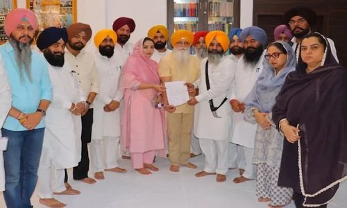 AAP विधायकों ने जत्थेदार गड़गज से की
